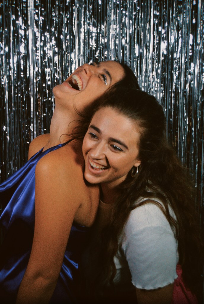 Protagonistas de la obra "Despiértame cuando llegue"