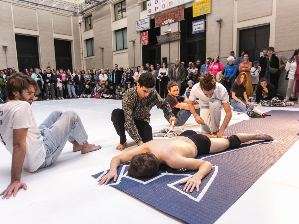 El Instituto de Juventud publica el catálogo de las Ayudas Injuve para la Creación Joven 2022 con el proyecto «Llenad Mi Cuerpo de&nbsp;Piedras»