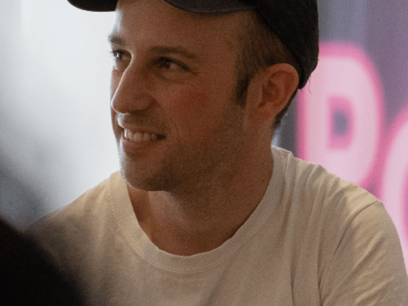 Tomás Cabané, residente de dramaturgia en nave 10 durante la temporada&nbsp;25/26